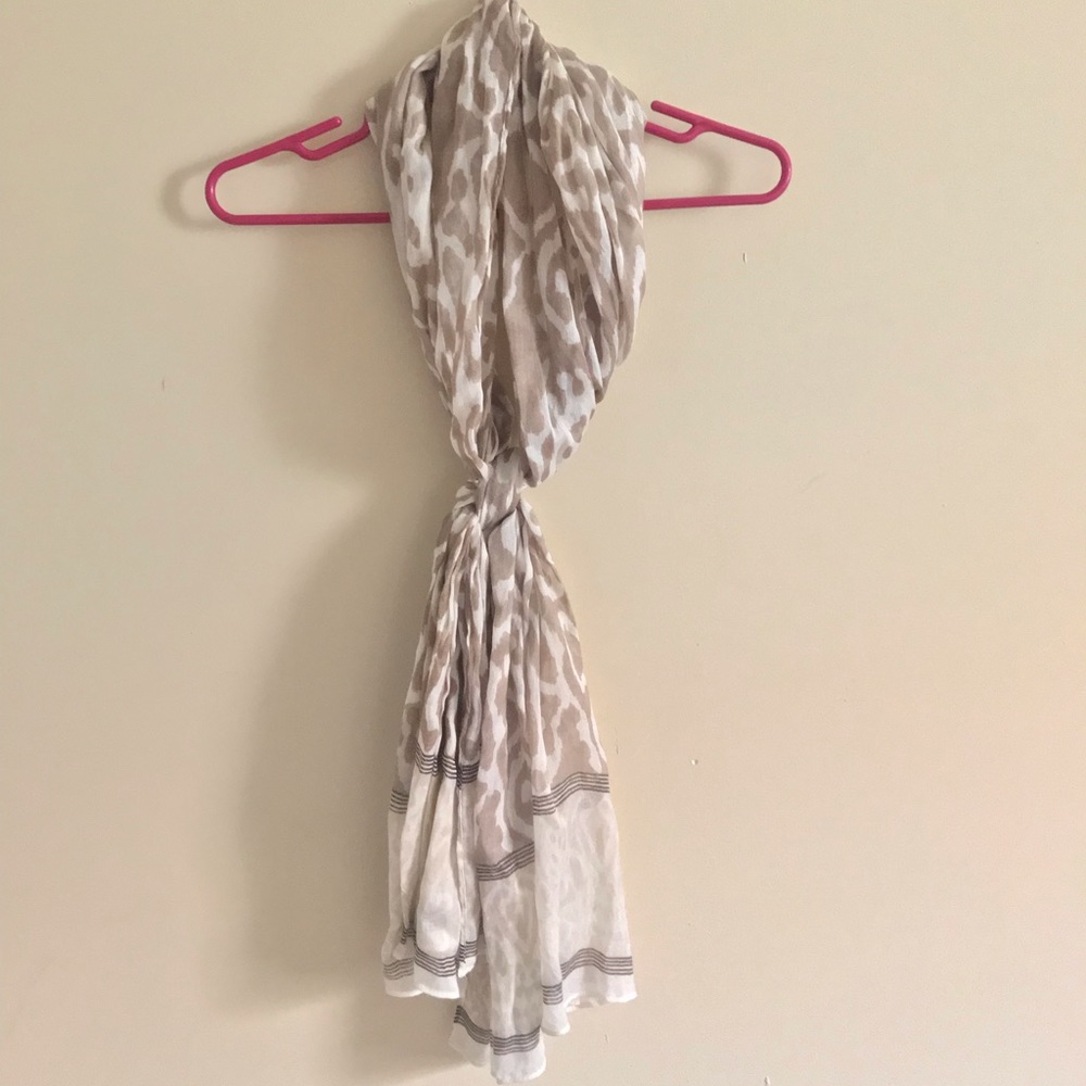 🧣 Old Navy scarf 🧣